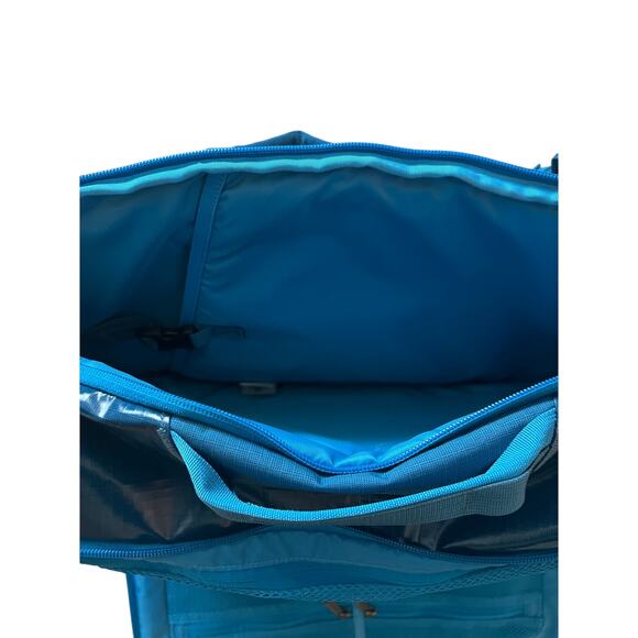 Patagonia Black Hole Mini MLC 26L Travel Laptop Bag Pack Backpack #49265 Blue - Picture 5 of 6